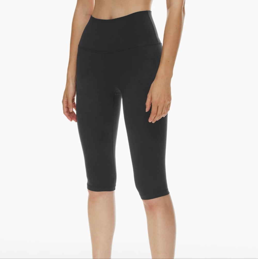 TNA Butter 1/2 Crop Leggings